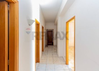 Hall / corridoio - Trilocale Via Piemonte
 
39, Acireale - foto 2