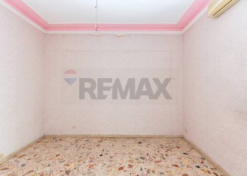 Stanza vuota - Trilocale Via Piemonte
 
39, Acireale - foto 9