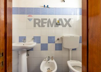 Bagno - Apartment Via San Bonaventura
 
32, Caltagirone - photo 43