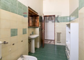 Bagno - Apartment Via San Bonaventura
 
32, Caltagirone - photo 46