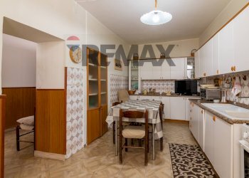 Cucina - Casa indipendente Via Santa Lucia
 
86, Caltagirone - foto 1