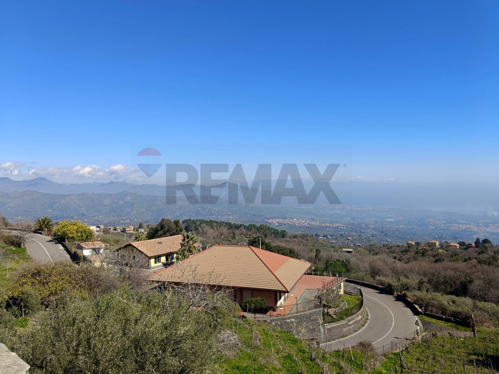 Vista delle montagne - Terreno agricolo Via Vena, Piedimonte Etneo - foto 1