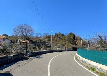 Vista dell\'acqua - Terreno agricolo Via Vena, Piedimonte Etneo - foto 8