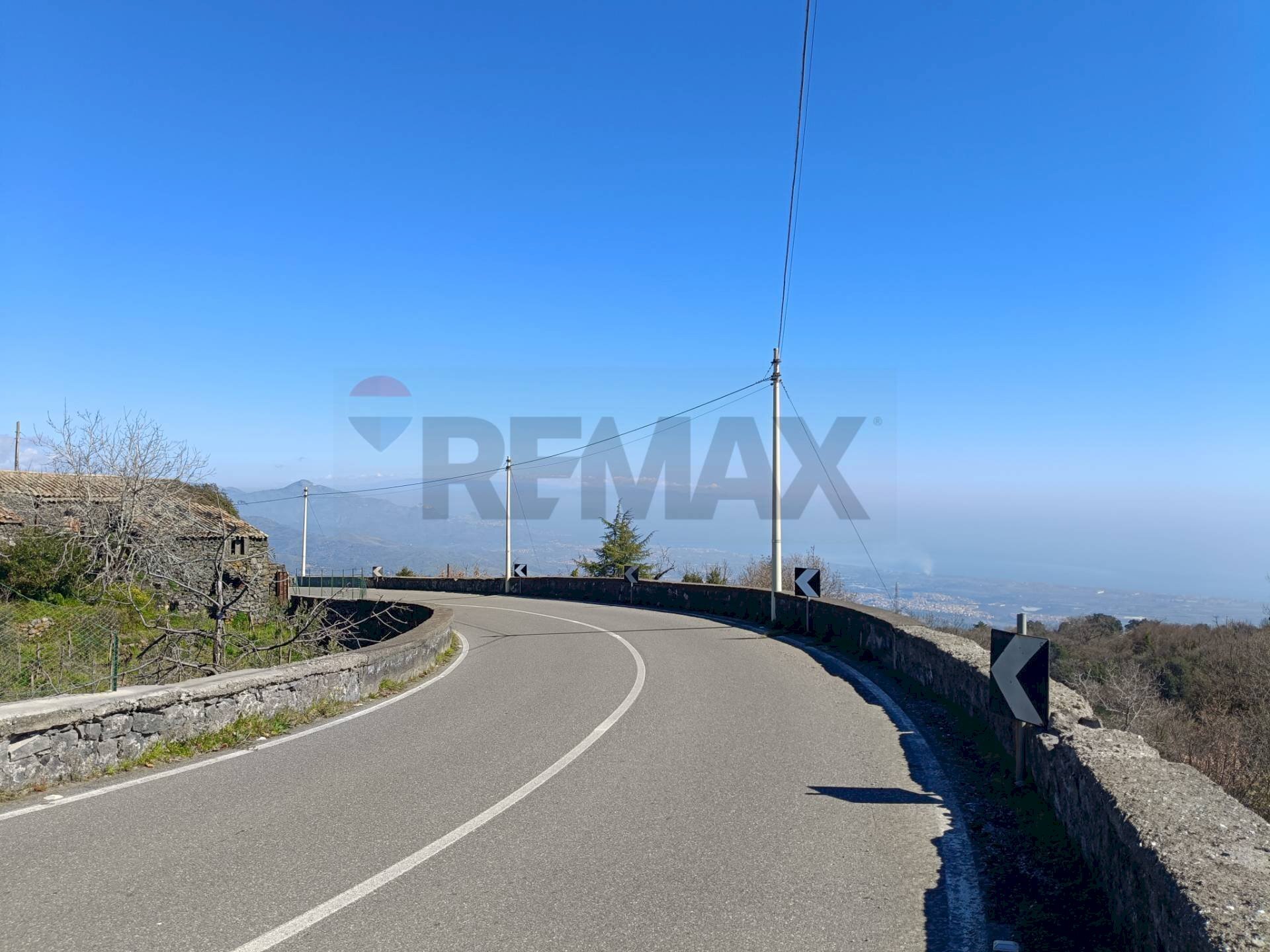 Edificio all\'aperto - Terreno agricolo via Vena, Piedimonte Etneo - foto 3