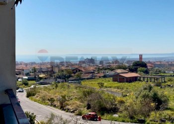 Edificio all\'aperto - Quadrilocale Via Giuseppe Antonio Borgese
 
26, Catania - foto 1