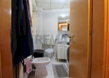 Bagno - Quadrilocale Via Giuseppe Antonio Borgese
 
26, Catania - foto 25