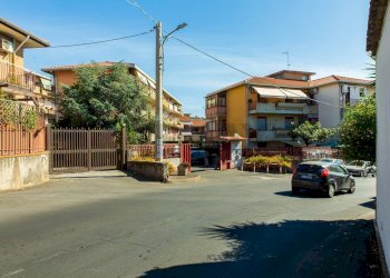 Edificio all\'aperto - Trilocale via san gregorio
 
18, Aci Castello - foto 2