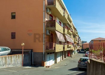 Edificio all\'aperto - Trilocale via san gregorio
 
18, Aci Castello - foto 17