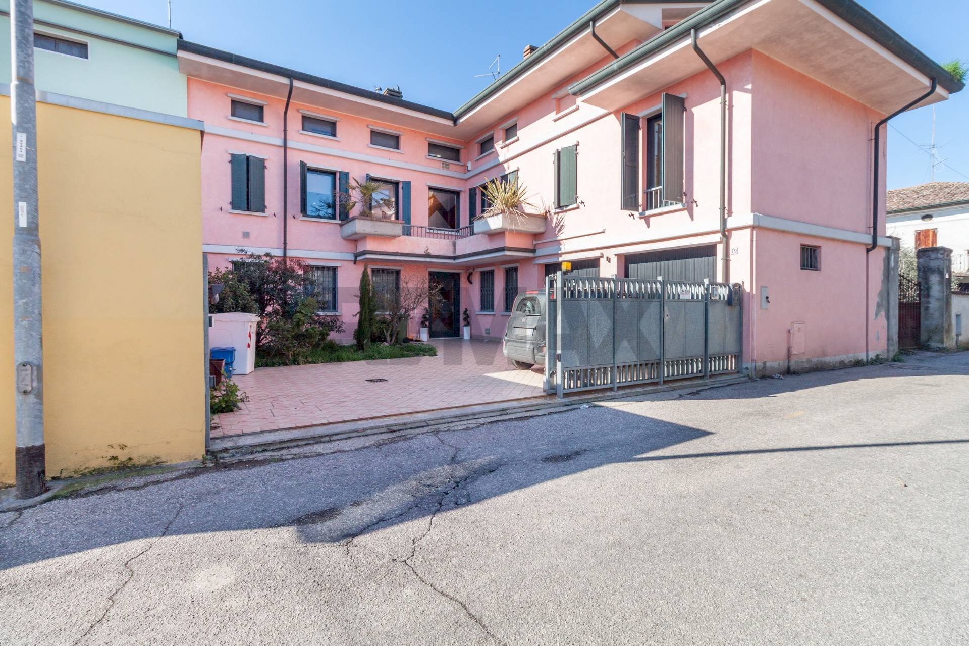 Edificio all\'aperto - Casa indipendente Viadana - foto 2