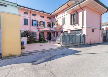 Edificio all\'aperto - Casa indipendente Viadana - foto 2