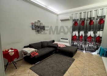 Soggiorno - Quadrilocale Via Della Pentapoli
 
102, Priolo Gargallo - foto 4