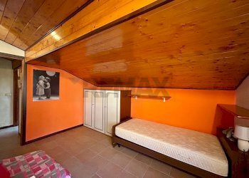 Camera / camera da letto - Casa semi indipendente Costa Volpino - foto 16
