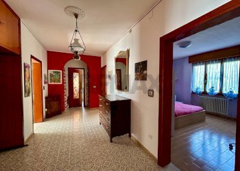Hall / corridoio - Casa semi indipendente Costa Volpino - foto 23