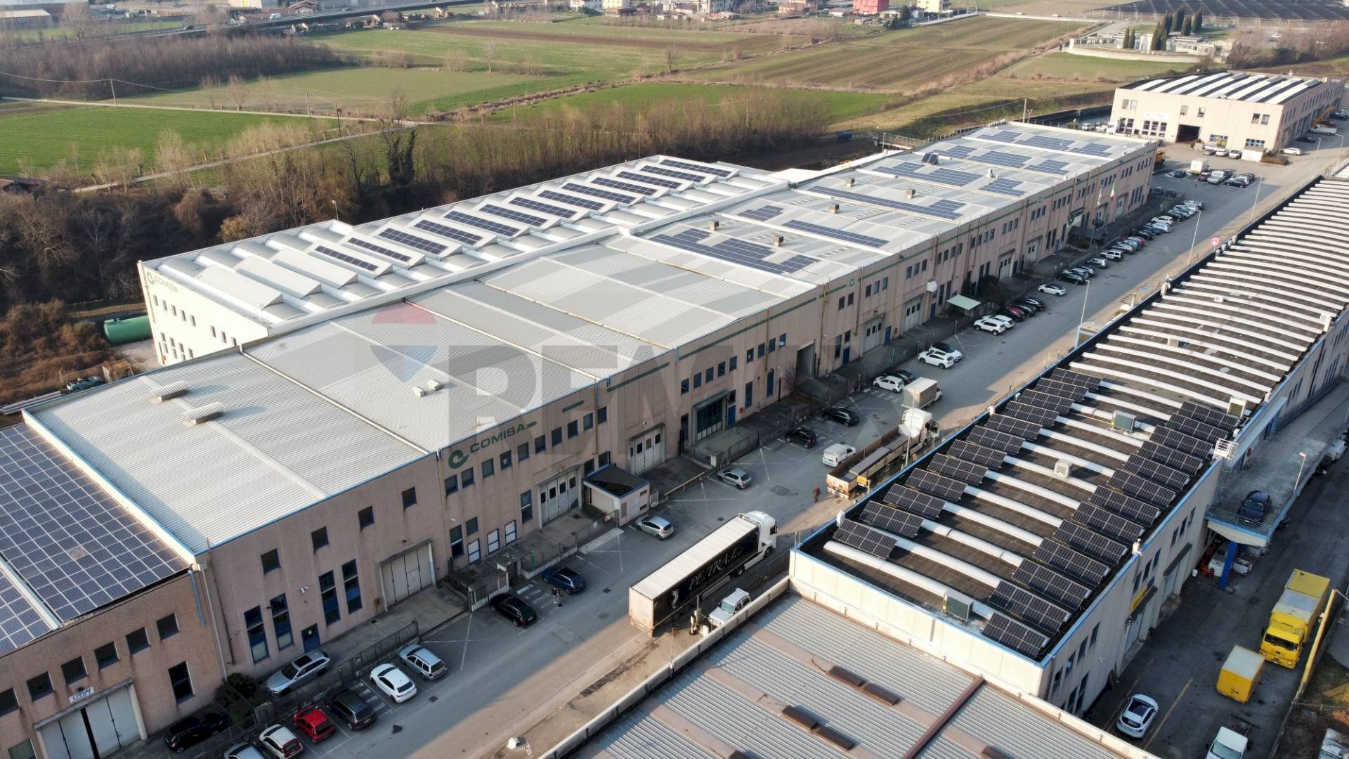 Edificio all\'aperto - Capannone Pisogne - foto 1