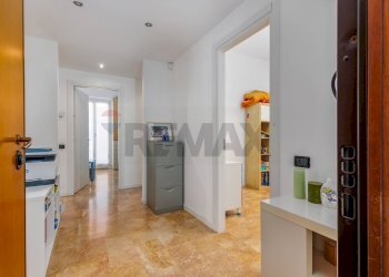 Hall / corridoio - Ufficio Via Natale Betelli
 
60, Dalmine - foto 4