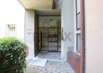 Terrazza - Trilocale Via Vittorio veneto
 
57, Bonate Sotto - foto 2