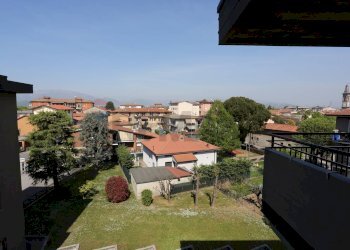 Balcone - Trilocale Via Vittorio veneto
 
57, Bonate Sotto - foto 8