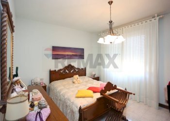 Camera / camera da letto - Trilocale Via Vittorio veneto
 
57, Bonate Sotto - foto 10