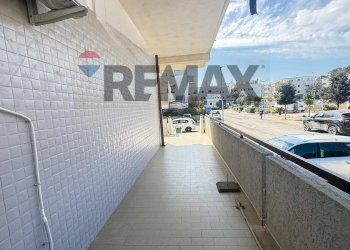 Balcone - Monolocale Via Quasimodo
 
38, Vieste - foto 4