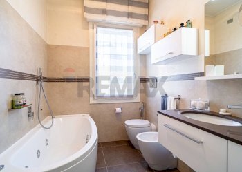Bagno - Appartamento TOGLIATTI
 
25, Collecchio - foto 10