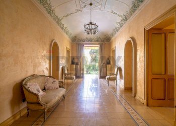 Hall / corridoio - Casa semi indipendente spezia
 
100, Collecchio - foto 3