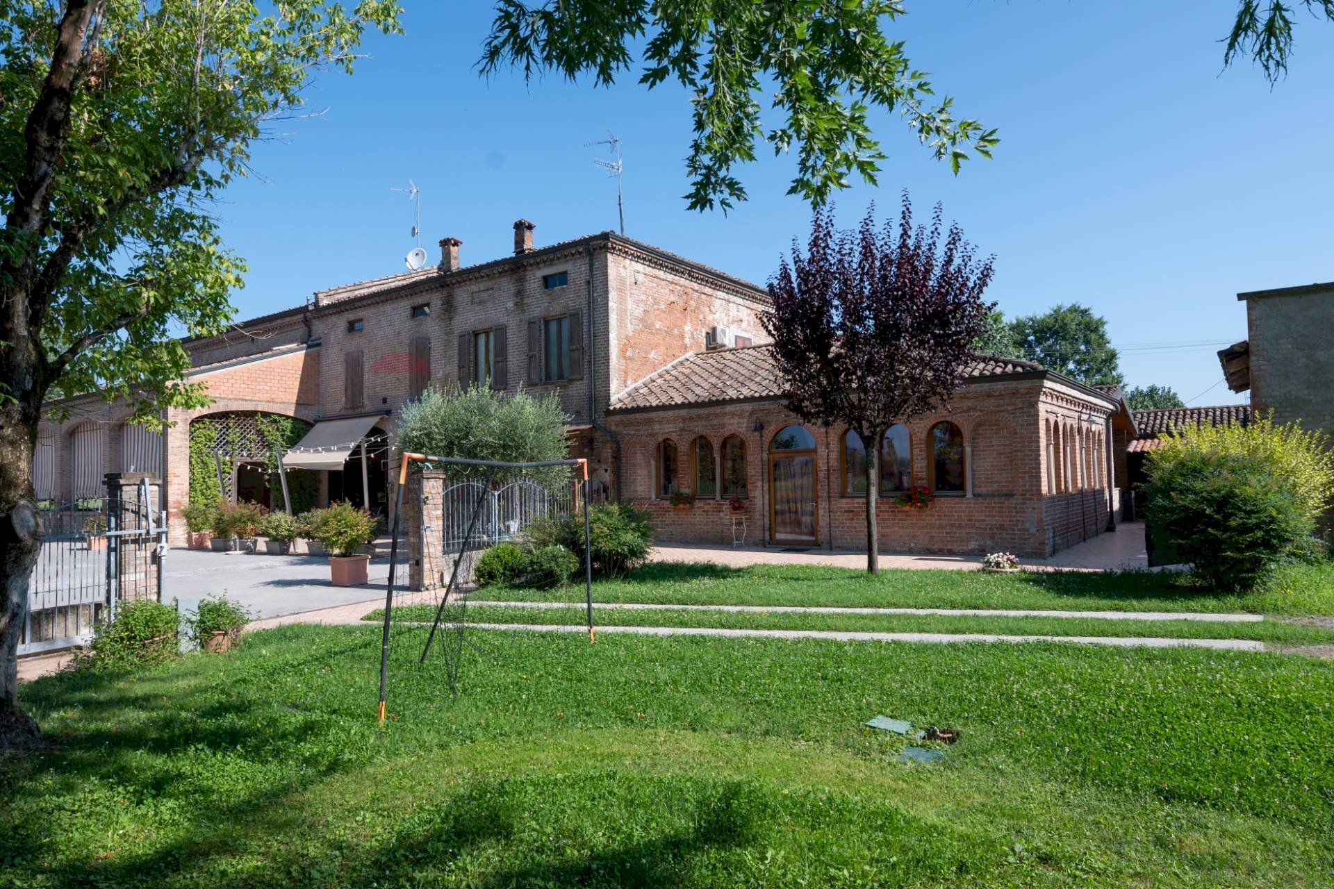 Casa all\'aperto - Hotel STRADA PROVINCIALE  63
 
42, Fontanellato - foto 1