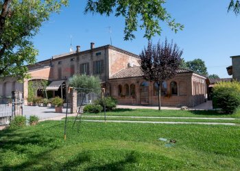 Casa all\'aperto - Hotel STRADA PROVINCIALE  63
 
42, Fontanellato - foto 1