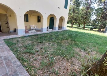 portico e giardino - Semi-detached house VIA CASTELLAZZO
 
52, Parma - photo 1