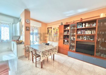 Sala da pranzo - Three-room apartment Via Conciliazione
10, Olgiate Olona - photo 15