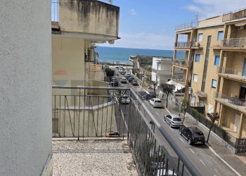 Balcone - Trilocale via fratelli cervi
 
1, Minturno - foto 5