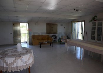 Soggiorno - Villa C.da Roccazzo
 
snc, Chiaramonte Gulfi - foto 11