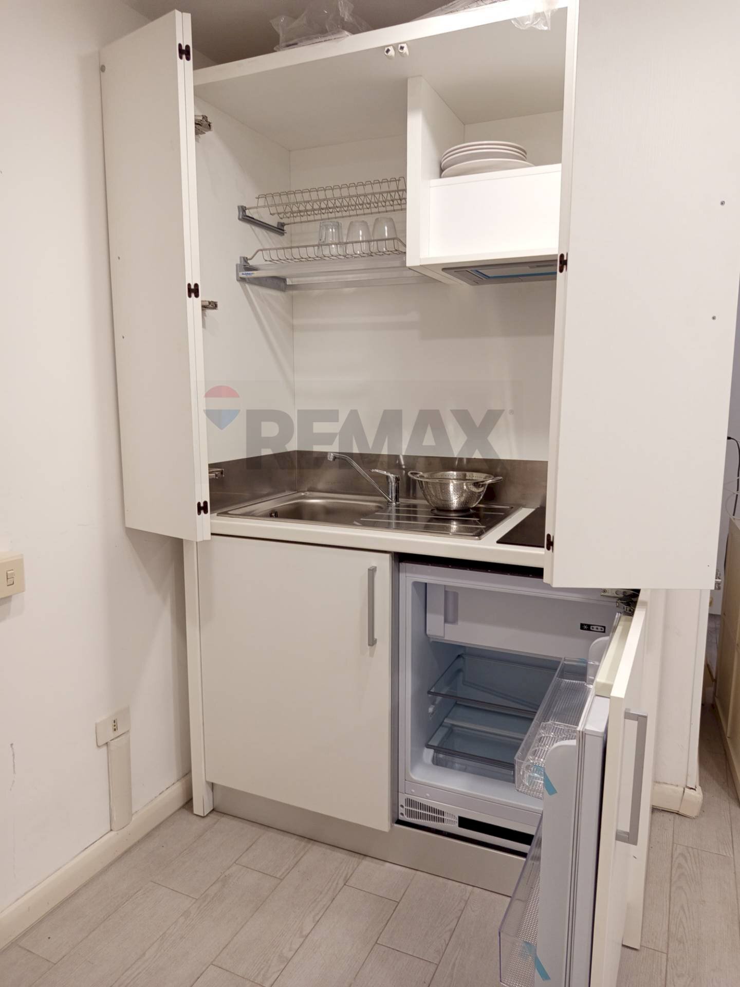 Cucina - Semi-detached house VIALE GIULIO CESARE
 
61, Roma - photo 3