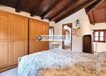 camera matrimoniale p2 - Appartamento Via Broto
 
43, Stazzema - foto 18