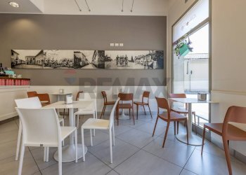 Sala da pranzo - Attività Commerciale Via San Carlo
 
8, Cerro Maggiore - foto 5