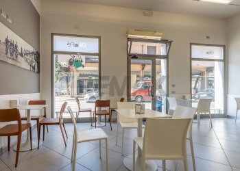 Sala da pranzo - Attività Commerciale Via San Carlo
 
8, Cerro Maggiore - foto 6