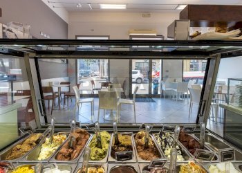 Sala da pranzo - Attività Commerciale Via San Carlo
 
8, Cerro Maggiore - foto 11