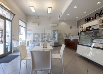 Sala da pranzo - Attività Commerciale Via San Carlo
 
8, Cerro Maggiore - foto 14