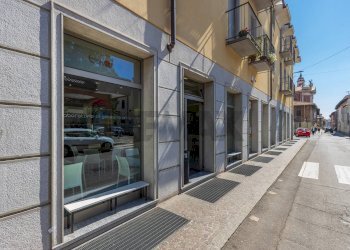 Edificio all\'aperto - Attività Commerciale Via San Carlo
 
8, Cerro Maggiore - foto 22