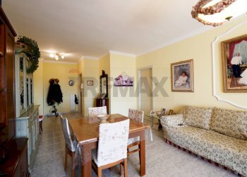 Sala da pranzo - Quadrilocale Castellana
 
26, Turi - foto 4