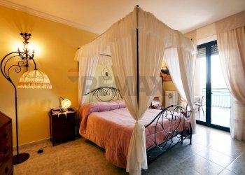 Camera / camera da letto - Quadrilocale Castellana
 
26, Turi - foto 15