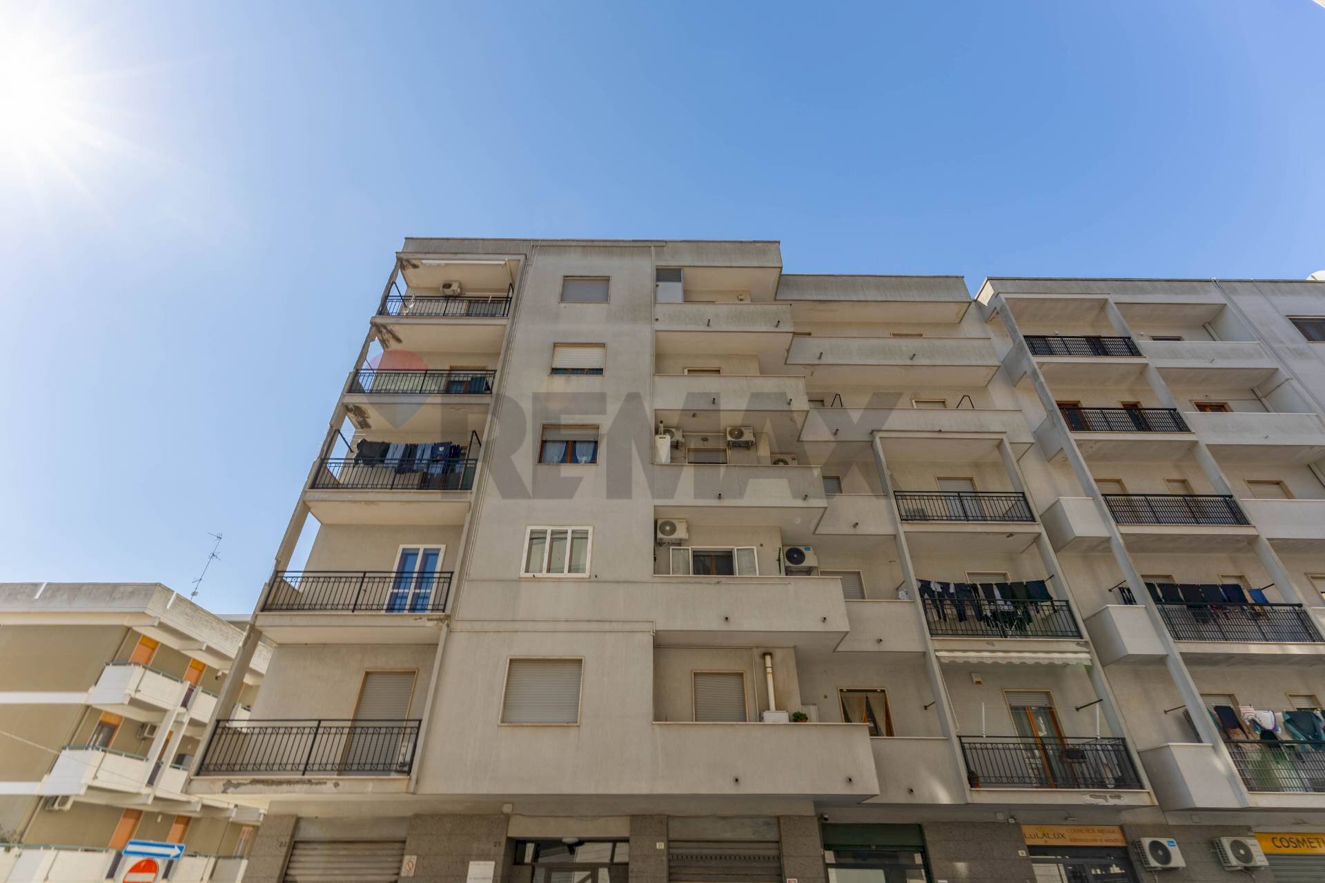 Edificio all\'aperto - Quadrilocale Via Antonio Micoli
 
25, Martina Franca - foto 1