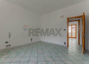 Stanza vuota - Quadrilocale Via Antonio Micoli
 
25, Martina Franca - foto 15