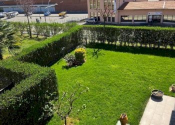 Giardino - Villa a Schiera via Calcinate, 7, Gavirate - foto 2