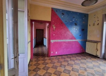 Camera da letto - Appartamento corso Giuseppe Garibaldi, 108, Gattinara - foto 17