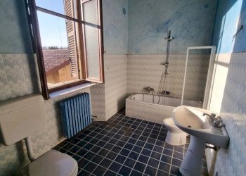 Bagno - Appartamento corso Giuseppe Garibaldi, 108, Gattinara - foto 22