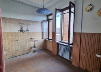 Cucina - Appartamento corso Giuseppe Garibaldi, 108, Gattinara - foto 24