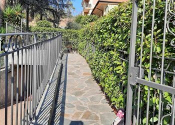 Giardino - Appartamento via Louis Pasteur, 239, Bordighera - foto 2
