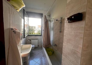 Bagno - Bilocale via Antonio Gramsci, 101, Cardano al Campo - foto 5