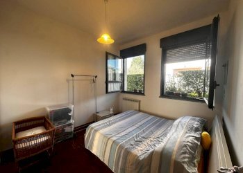 Camera da letto - Bilocale via Antonio Gramsci, 101, Cardano al Campo - foto 6