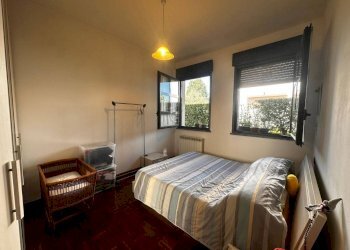 Camera da letto - Bilocale via Antonio Gramsci, 101, Cardano al Campo - foto 18